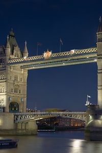 Tower Bridge bei Nacht
