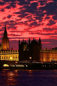 L'édifice du Parlement et Big Ben de nuit